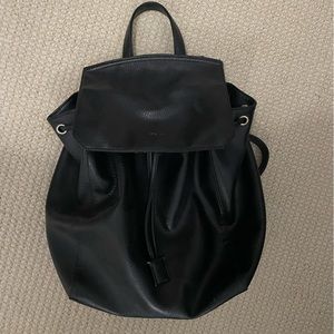 Matt & Nat Mumbai black bucket backpack
